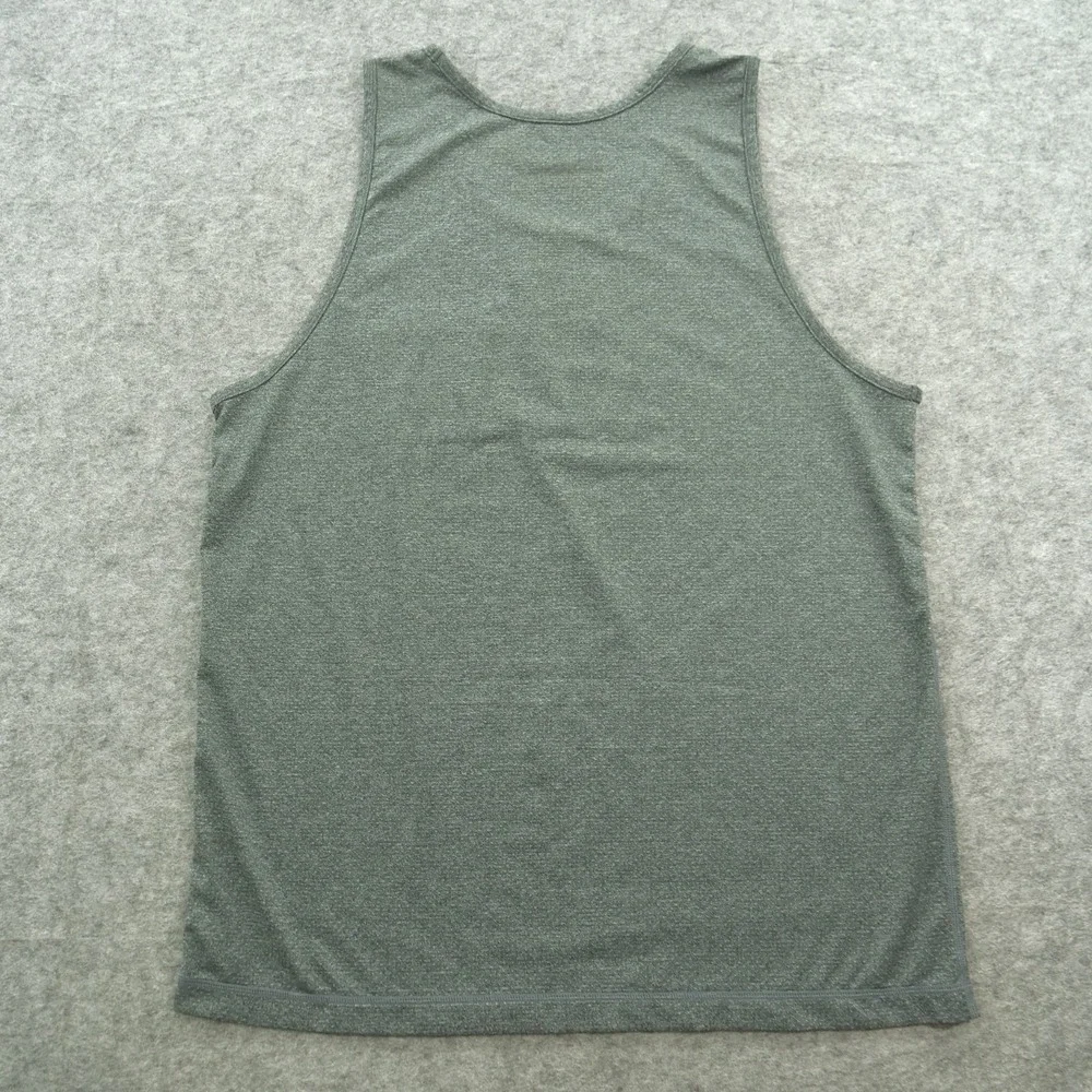 Vuori Shirt mens Large Gray Tank Sleeveless Pocket logo Active Outdoors - Picture 2 of 7